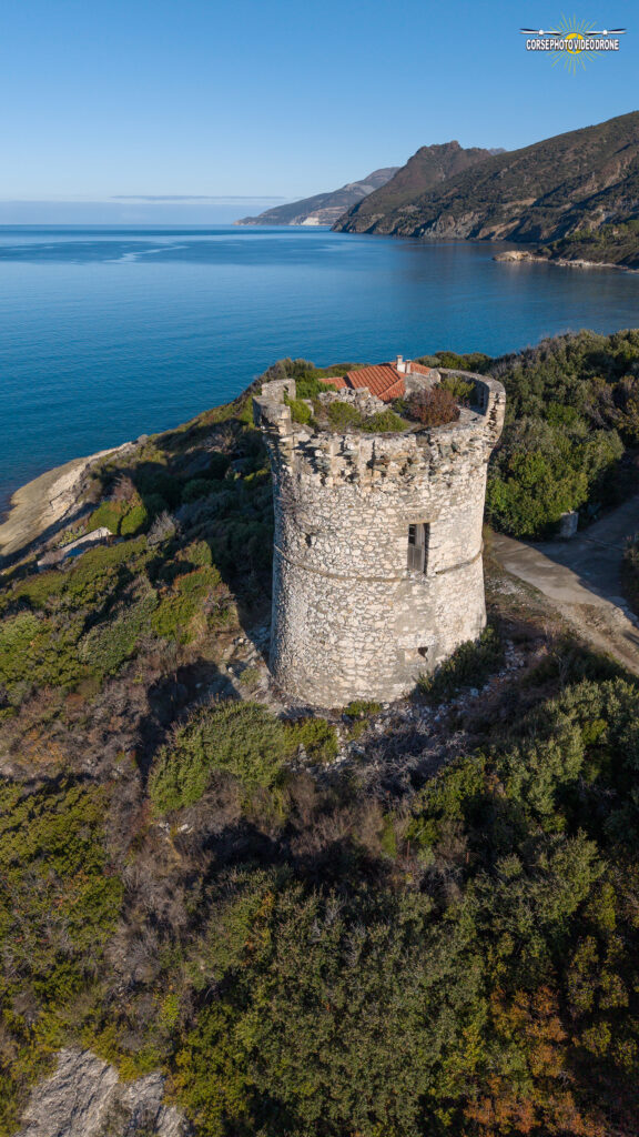 Tour de guet, "génoise" du XVIème siècle